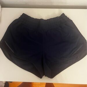 Lululemon high rise 2.5 navy hotty hots. size:4
